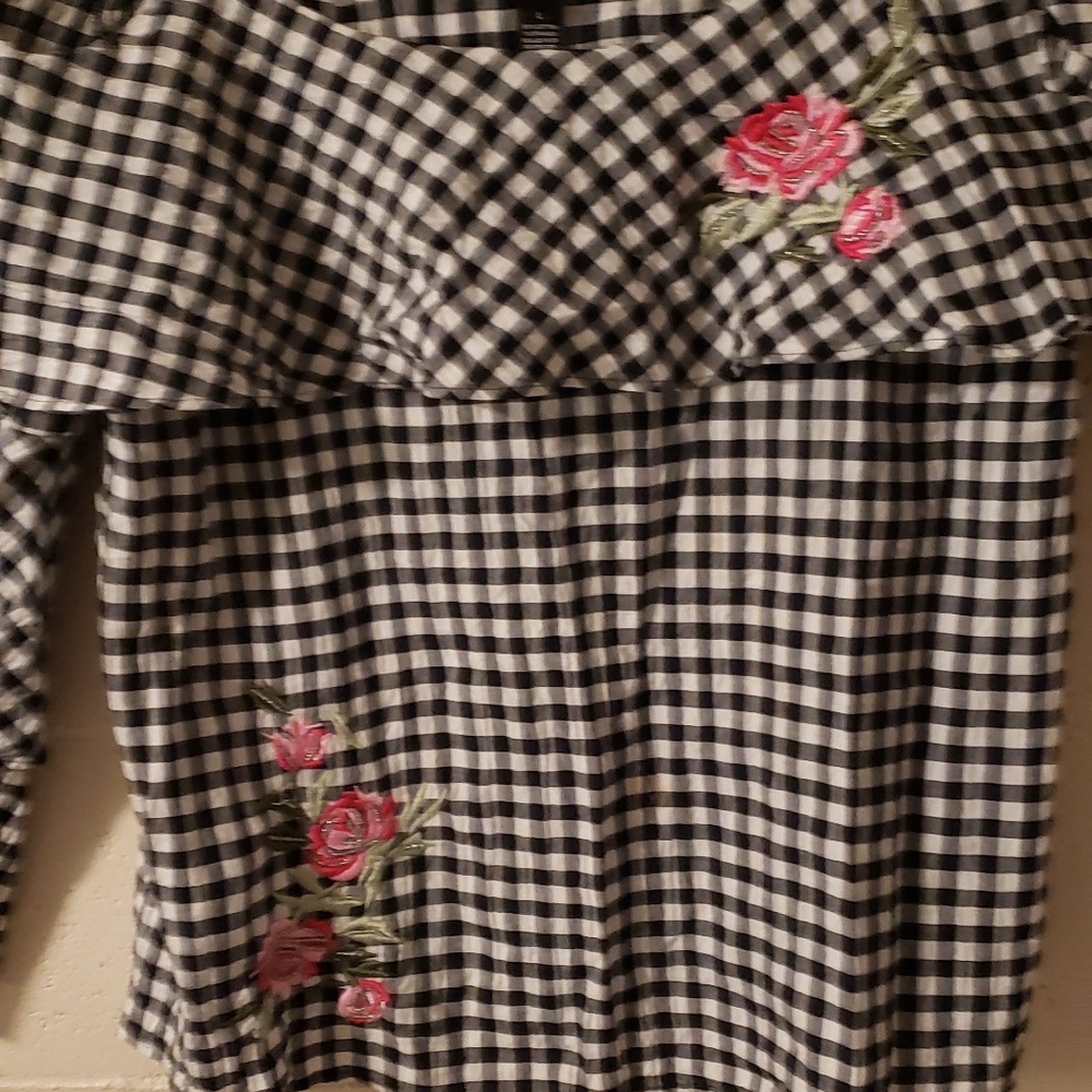 Fun Cold-Shoulder Top - Picture 3 of 5